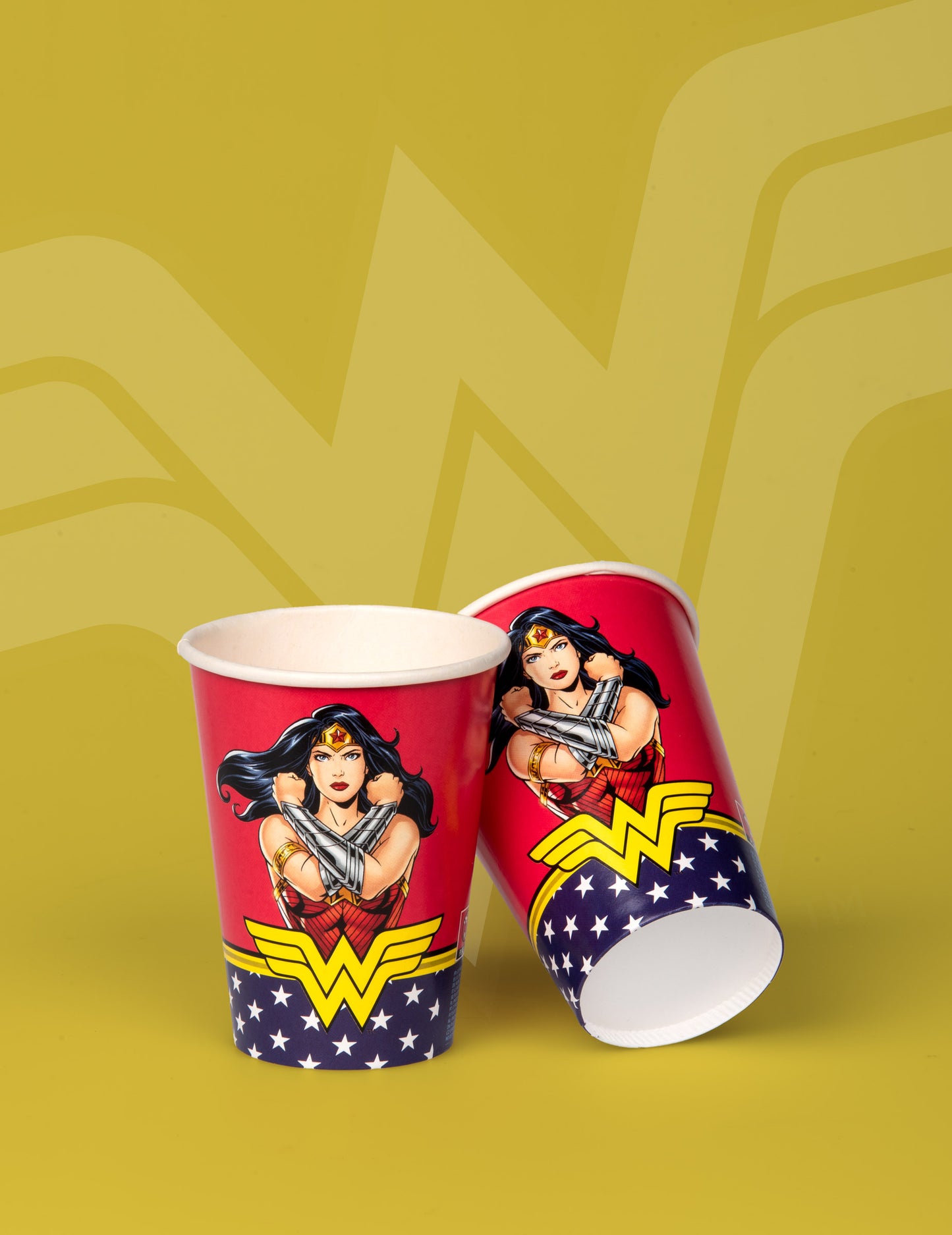 8 FSC Wonder Woman 210 ml картонени чаши