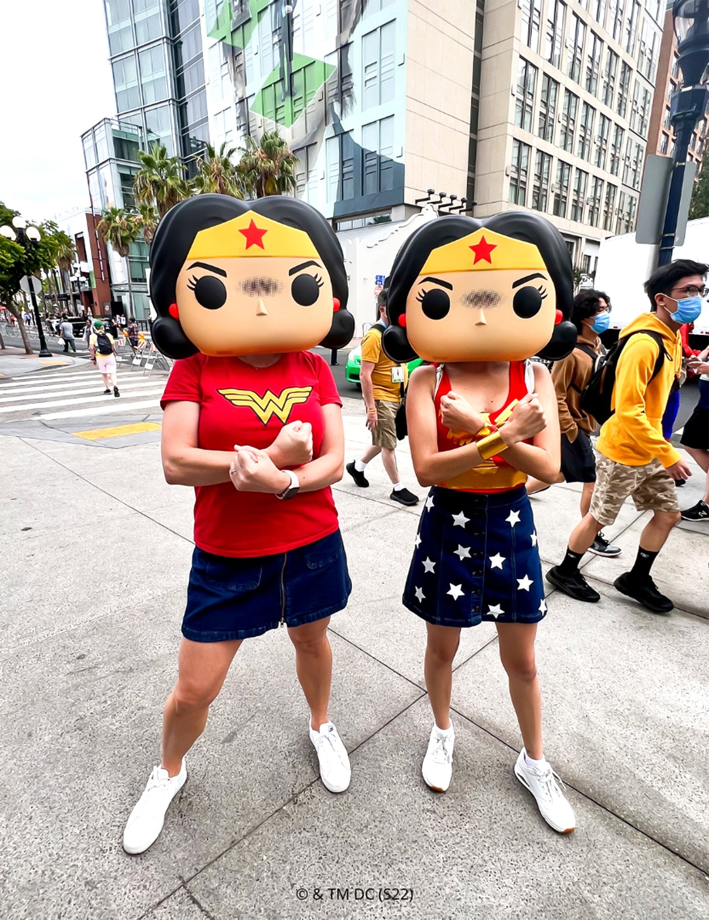 Wonder Woman Mask Funko Pop Adult